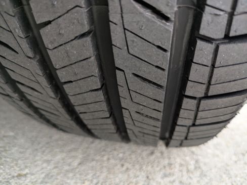 Used 2018 Chrysler Pacifica Touring-L FWD image 12