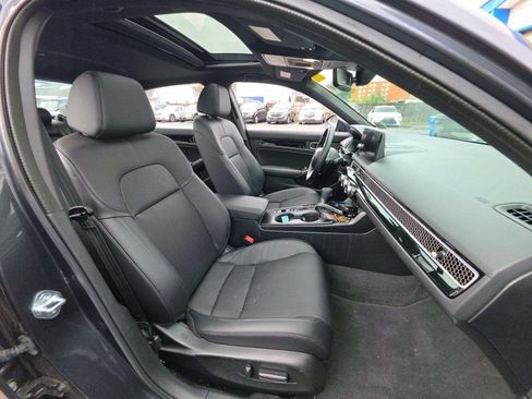 Used 2025 Honda Civic Sport Touring image 14