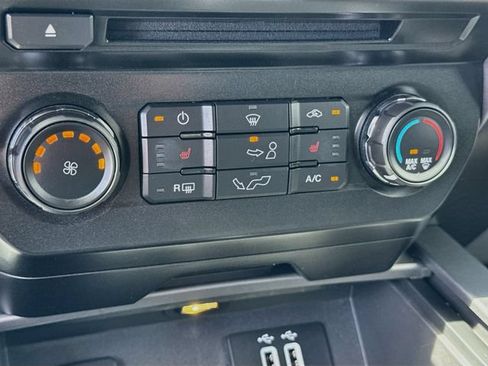 Used 2016 Ford F150 XLT w/ Equipment Group 302A Luxury AWD/4WD image 24