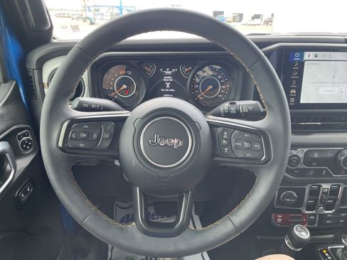 Used 2024 Jeep Wrangler Unlimited Sport AWD/4WD image 16