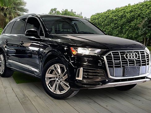 Used 2021 Audi Q7 3.0T Premium Plus AWD/4WD image 9