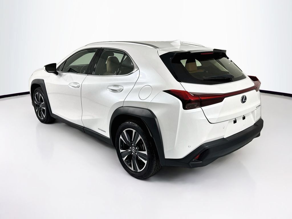 Used 2022 Lexus UX 250h w/ Accessory Package (Z2) AWD/4WD image 7