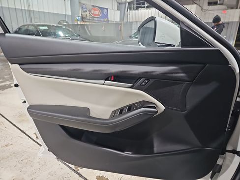 New 2026 MAZDA MAZDA3 2.5 S Sedan w/ Preferred Pkg image 28