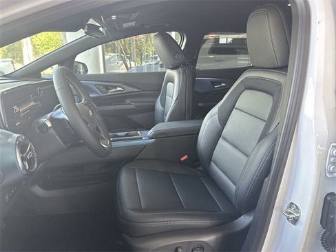 New 2026 Chevrolet Equinox EV LT image 13