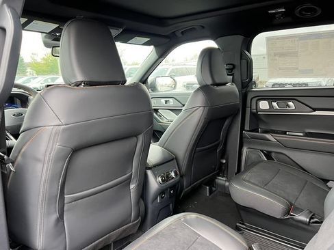 New 2026 Ford Explorer Tremor w/ Tremor Ultimate Package AWD/4WD image 38