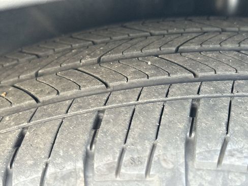 Used 2025 Ford Escape ST-Line FWD image 12