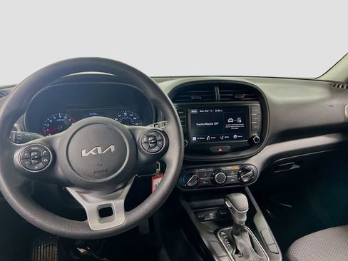 Certified 2022 Kia Soul LX image 21