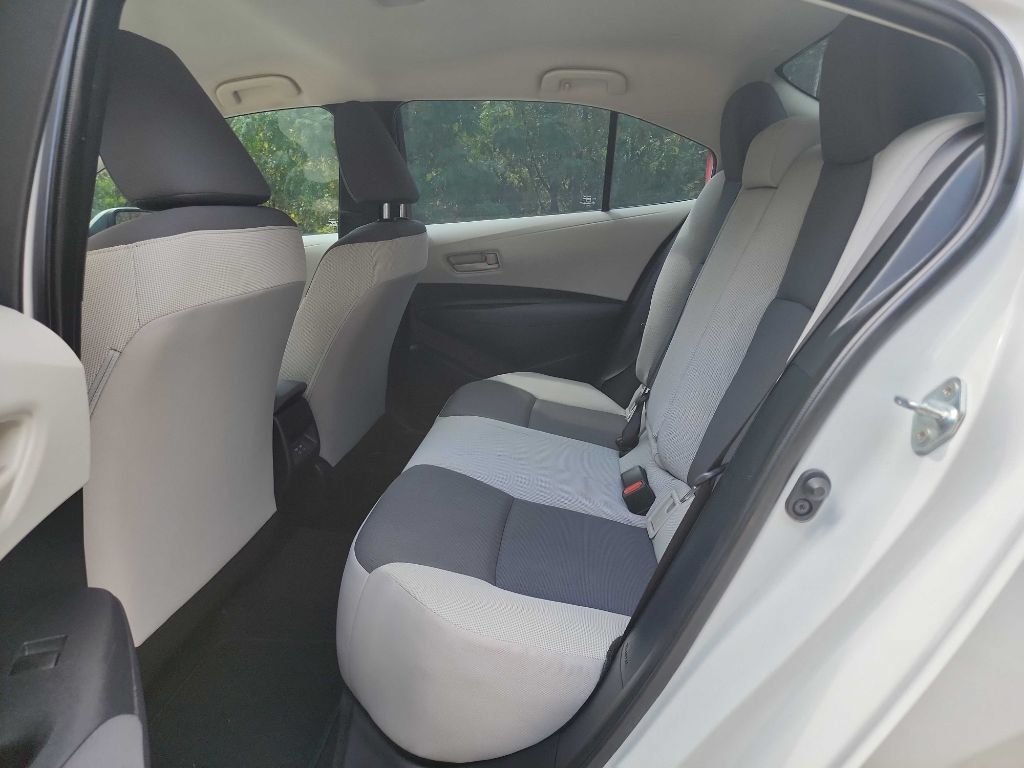 Used 2023 Toyota Corolla LE FWD image 28