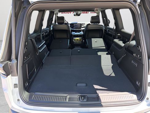 New 2026 Jeep Grand Wagoneer Limited AWD/4WD image 45