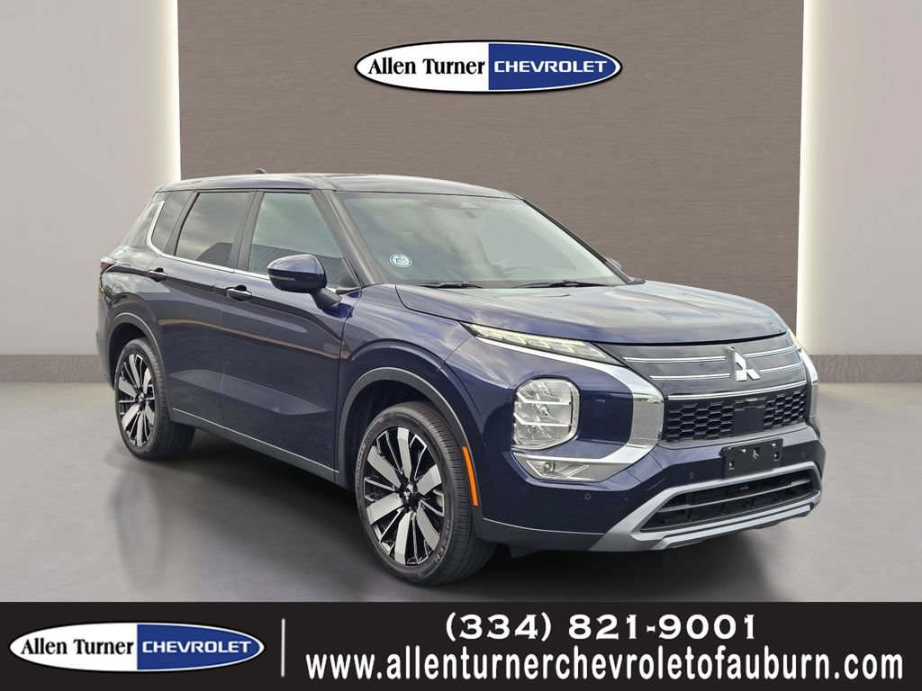 Used 2025 Mitsubishi Outlander SE AWD/4WD image 1