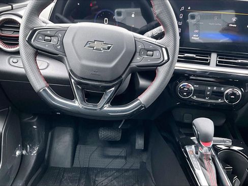 New 2026 Chevrolet Trax RS w/ Sunroof Package FWD image 7