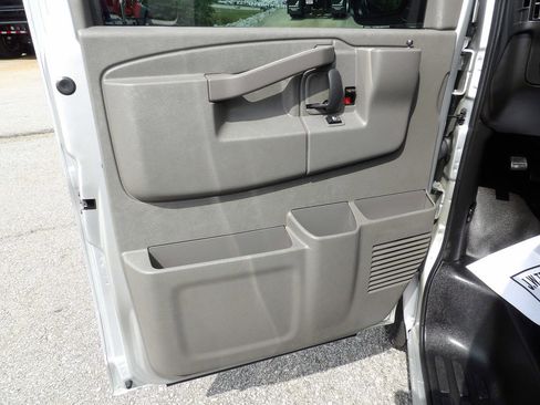 Used 2023 GMC Savana 2500 w/ Driver Convenience Package RWD image 14
