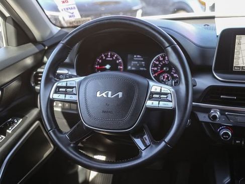 Used 2022 Kia Telluride LX AWD/4WD image 14
