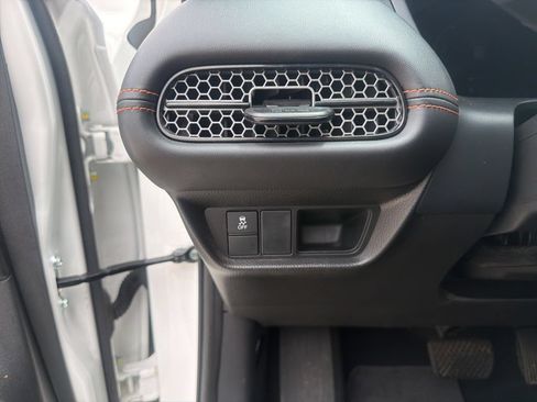 Used 2024 Honda HR-V Sport image 24