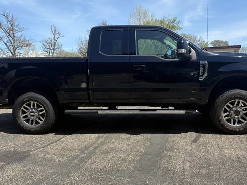 Used 2017 Ford F250 Lariat w/ Lariat Value Package AWD/4WD image 11