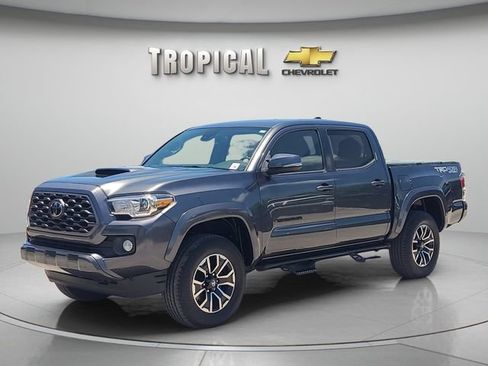 Used 2020 Toyota Tacoma TRD Sport AWD/4WD image 1