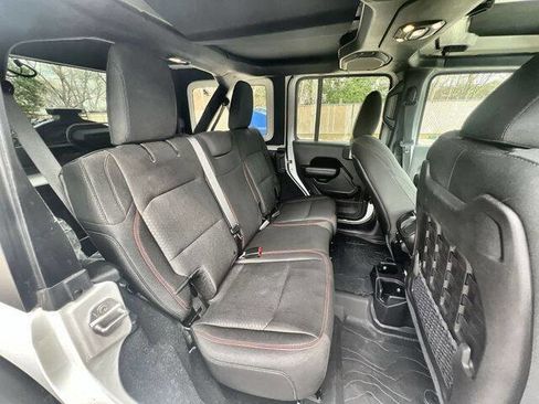 Used 2019 Jeep Wrangler Unlimited Rubicon w/ Safety Group image 26