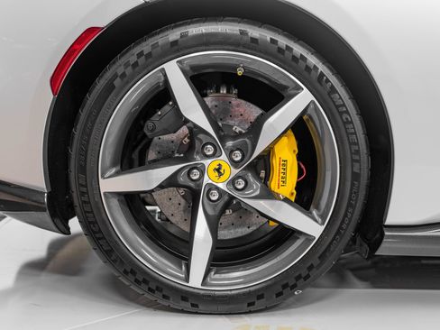 Certified 2023 Ferrari Portofino M image 16