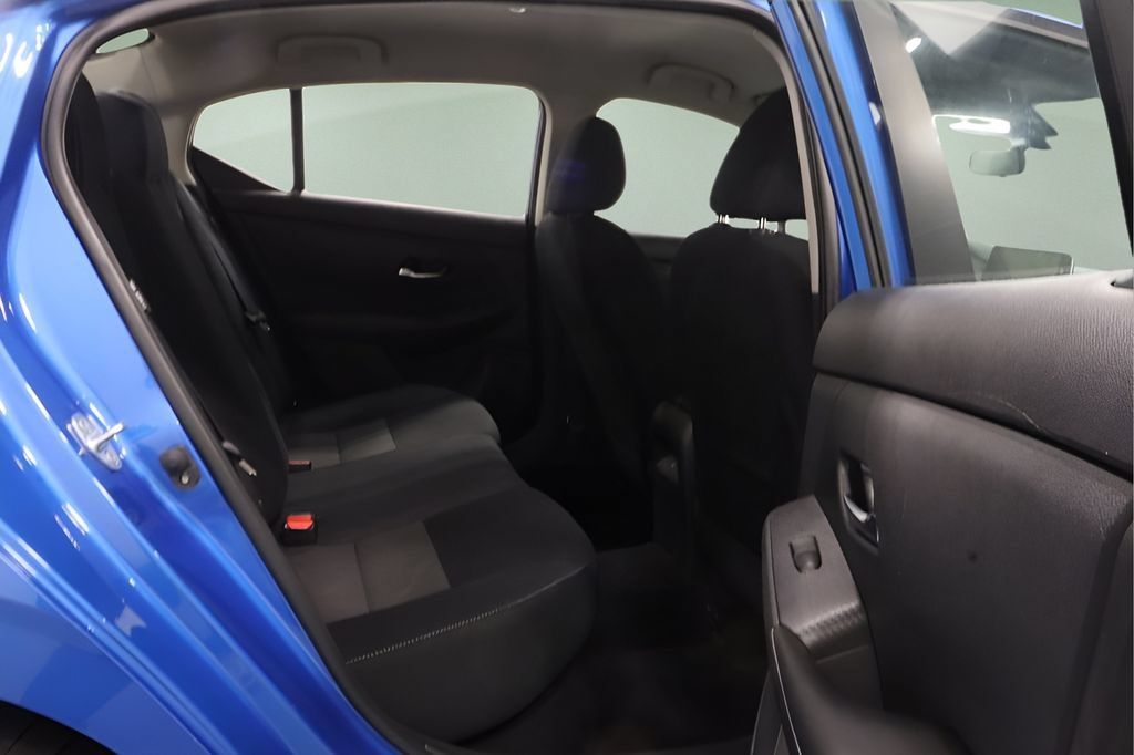 Used 2023 Nissan Sentra SV FWD image 18