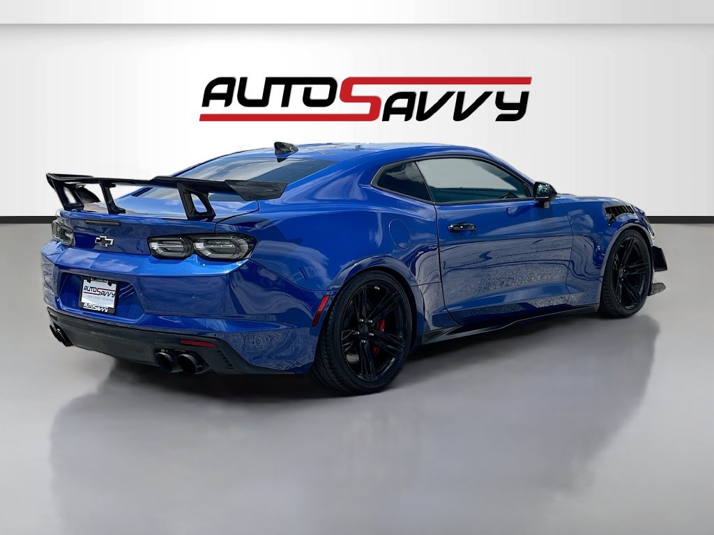 Used 2019 Chevrolet Camaro ZL1 RWD image 7