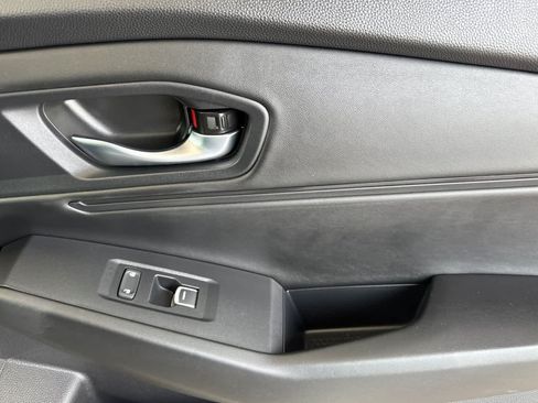 Used 2025 Honda Accord SE image 18