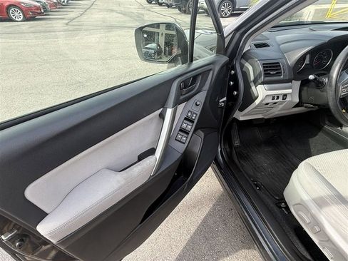 Used 2014 Subaru Forester 2.5i Premium AWD/4WD image 13