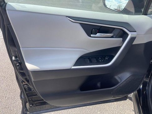 Used 2023 Toyota RAV4 XLE w/ Convenience Package image 18