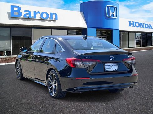 Used 2024 Honda Civic Touring image 4