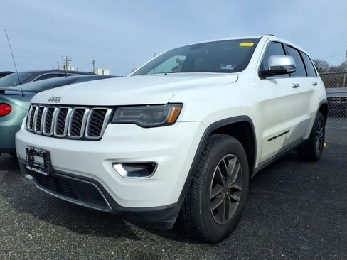 Used 2019 Jeep Grand Cherokee Limited w/ Luxury Group II image 3