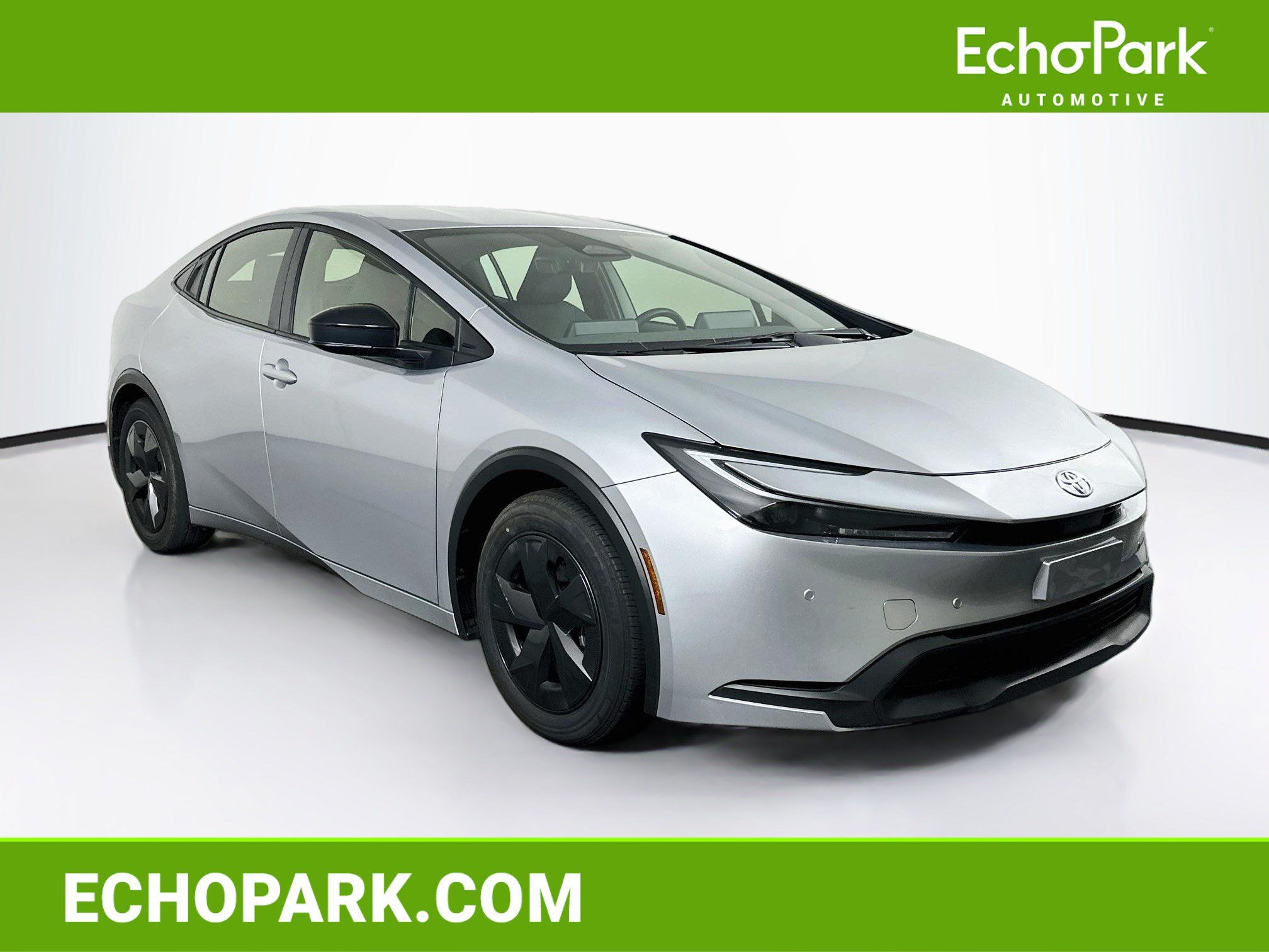 Used 2026 Toyota Prius LE FWD image 1