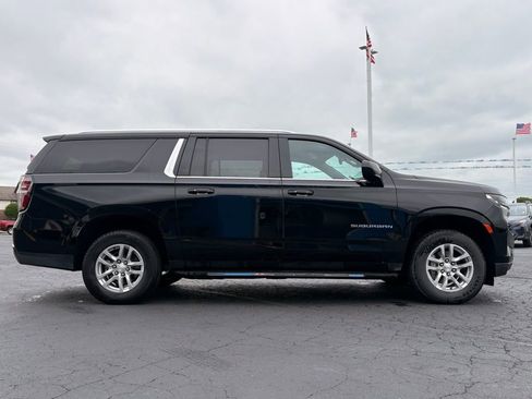 Used 2024 Chevrolet Suburban LT AWD/4WD image 4