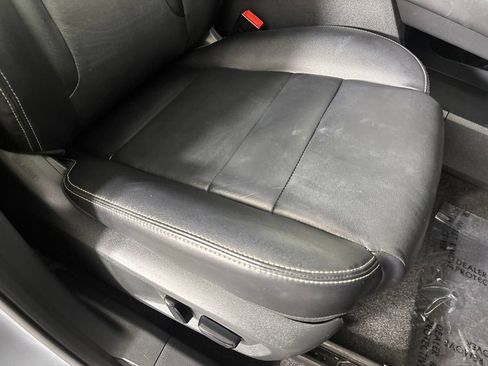 Used 2023 Nissan Rogue SL FWD image 33