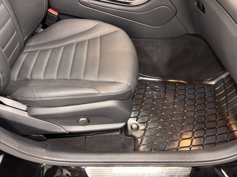 Used 2022 Mercedes-Benz GLC 300 4MATIC Coupe image 17