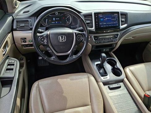 Used 2017 Honda Ridgeline RTL-T image 2
