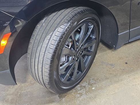 Used 2023 Chevrolet Equinox RS AWD/4WD image 33