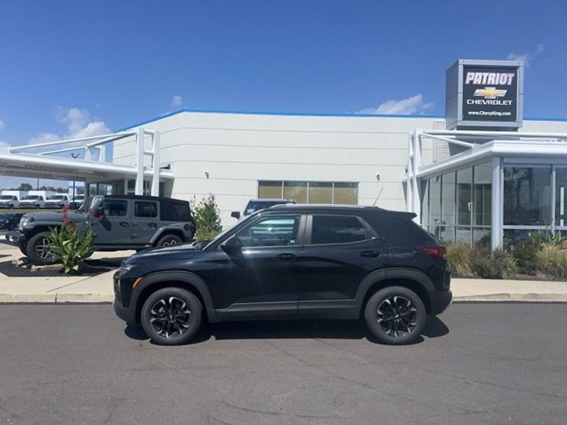 Certified 2023 Chevrolet TrailBlazer LT image 1