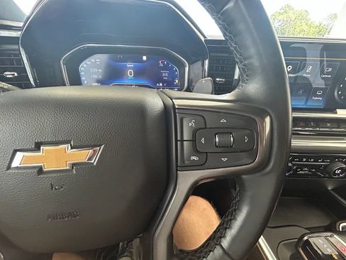 Used 2023 Chevrolet Silverado 1500 High Country w/ Technology Package AWD/4WD image 24