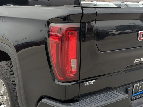 Used 2022 GMC Sierra 1500 Denali image 12