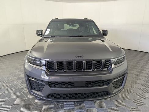 New 2026 Jeep Grand Cherokee Altitude RWD image 3