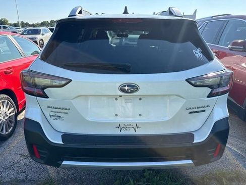 Used 2021 Subaru Outback Touring AWD/4WD image 4