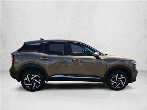 Certified 2025 Nissan Kicks SV FWD image 4