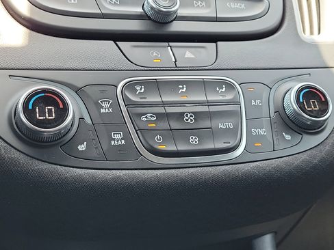 Used 2025 Chevrolet Malibu LT FWD image 27