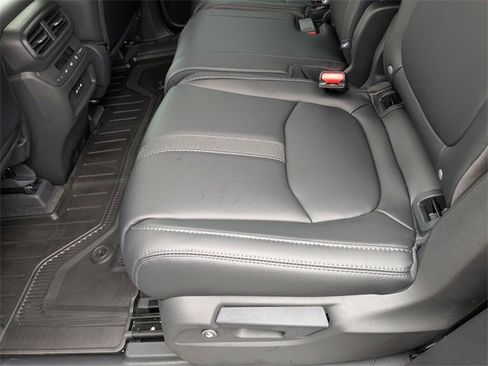 New 2025 Honda Pilot Touring image 34
