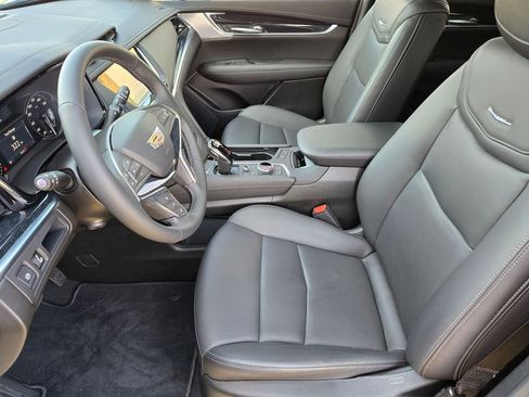 New 2025 Cadillac XT5 Premium Luxury image 11