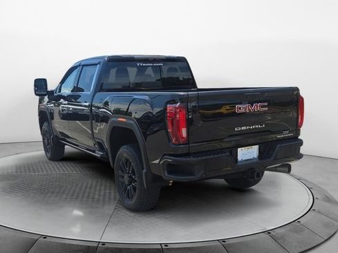 Used 2023 GMC Sierra 2500 Denali w/ Denali Black Diamond Edition AWD/4WD image 3