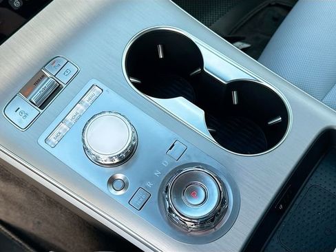 Certified 2026 Genesis GV70 2.5T Advanced image 15