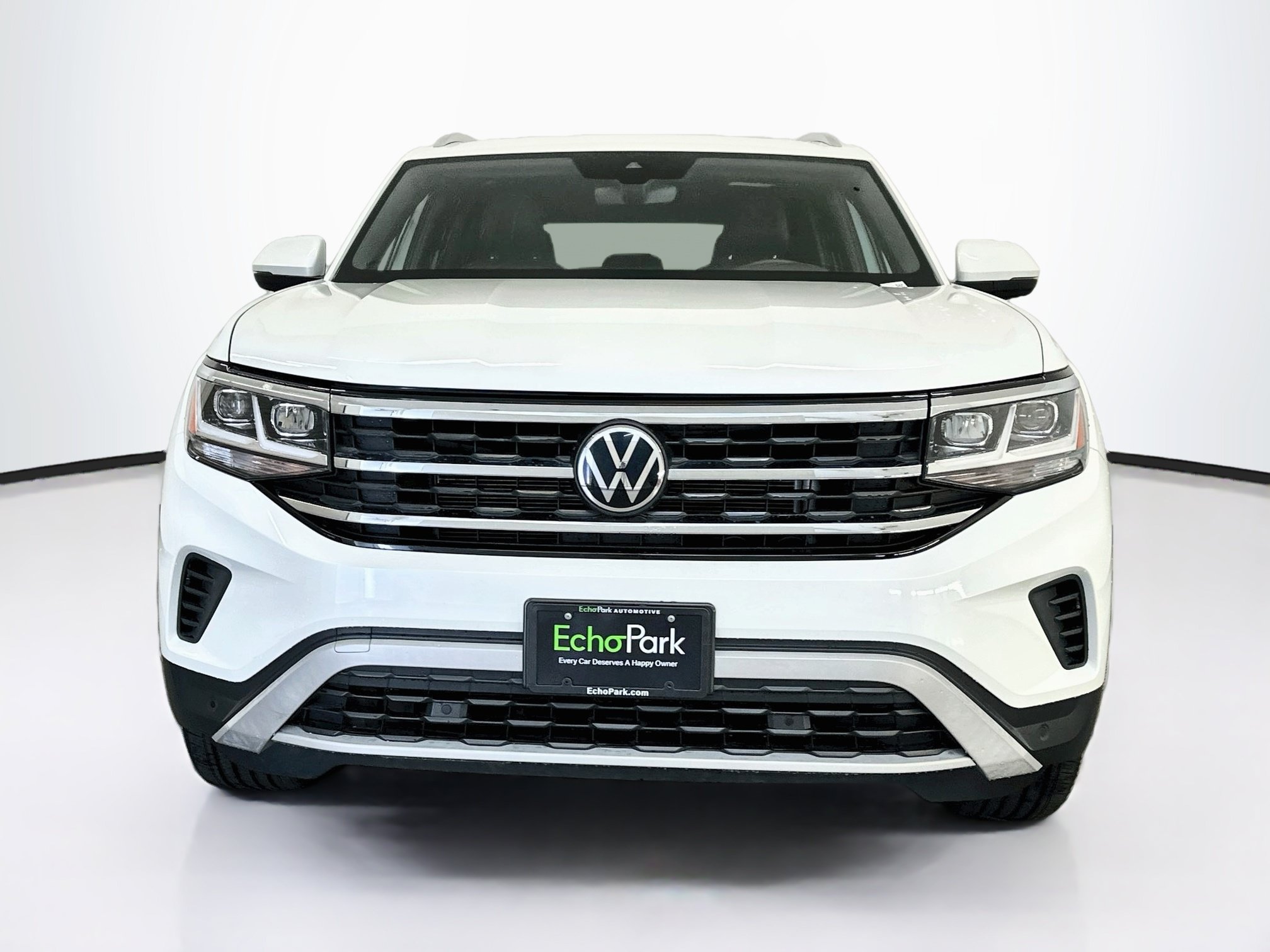 Used 2023 Volkswagen Atlas Cross Sport SEL AWD/4WD image 2