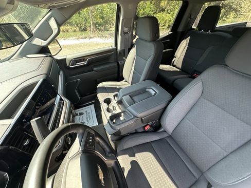 Used 2023 Chevrolet Silverado 1500 LT image 17