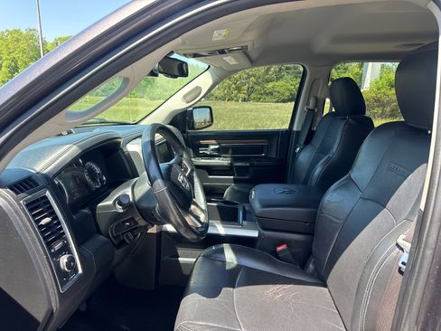 Used 2015 RAM 1500 Laramie w/ Convenience Group AWD/4WD image 12