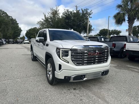 Used 2023 GMC Sierra 1500 Denali w/ Technology Package AWD/4WD image 7
